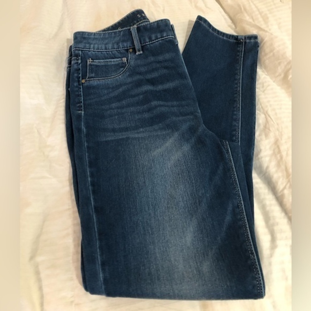 NWOT White House Black Market Skimmer High Rise Jeans Size 6